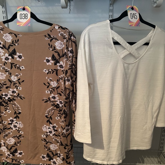 Lot of 6 size M tops,great for resale, great condition - Picture 3 of 4